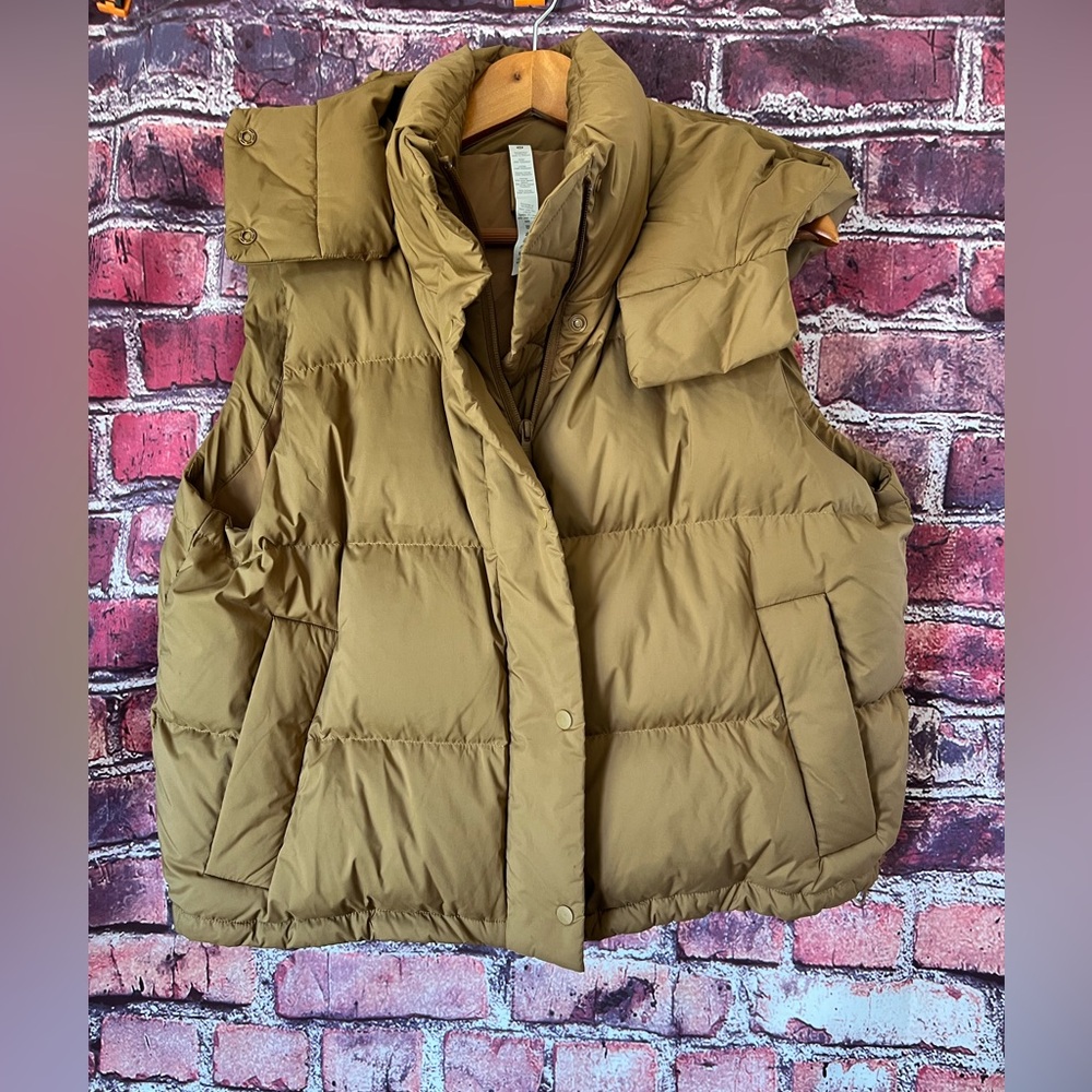Lululemon Wunder Puff Vest in Filbert Tan / Trench